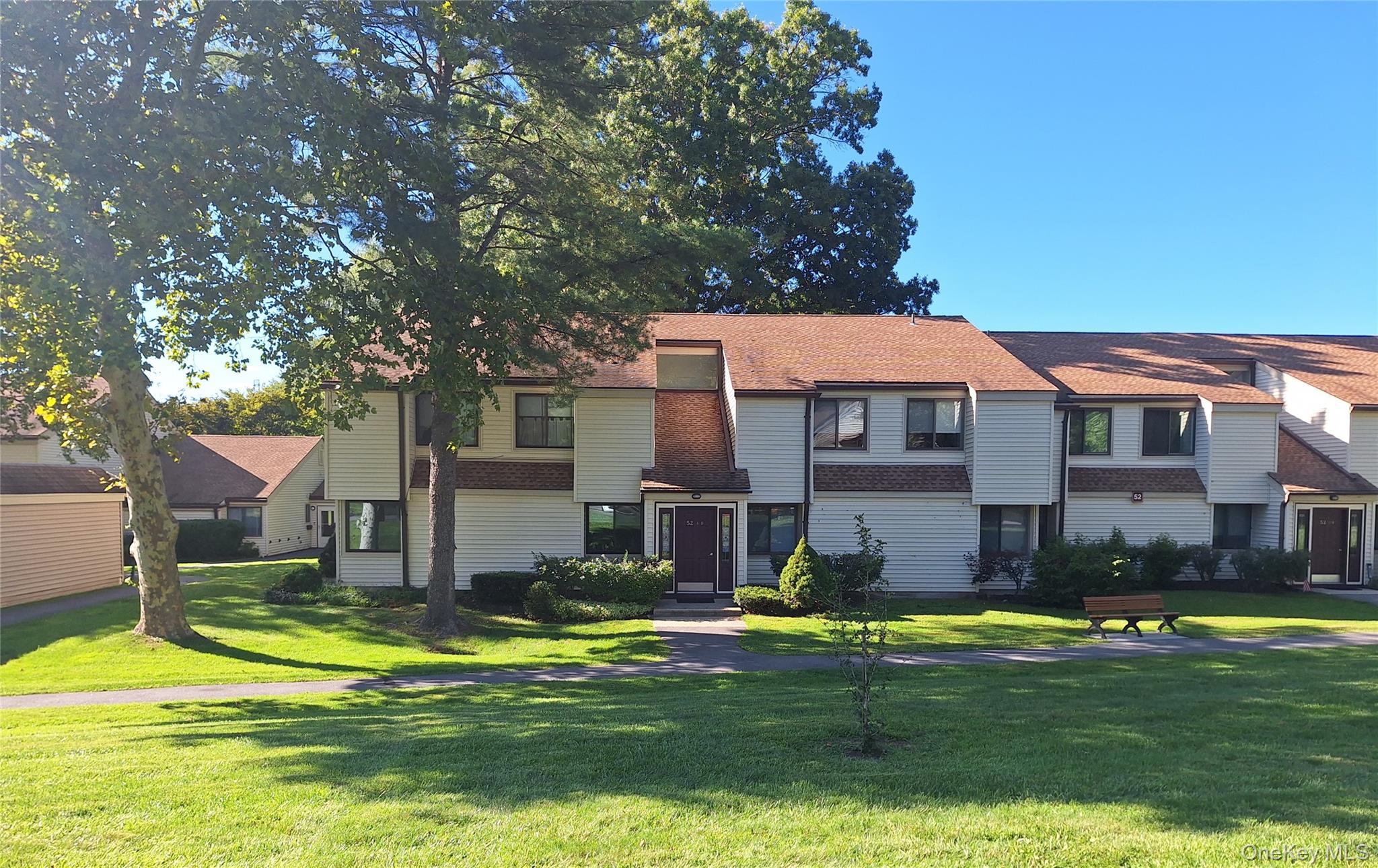 52 Jefferson Oval, Unit A