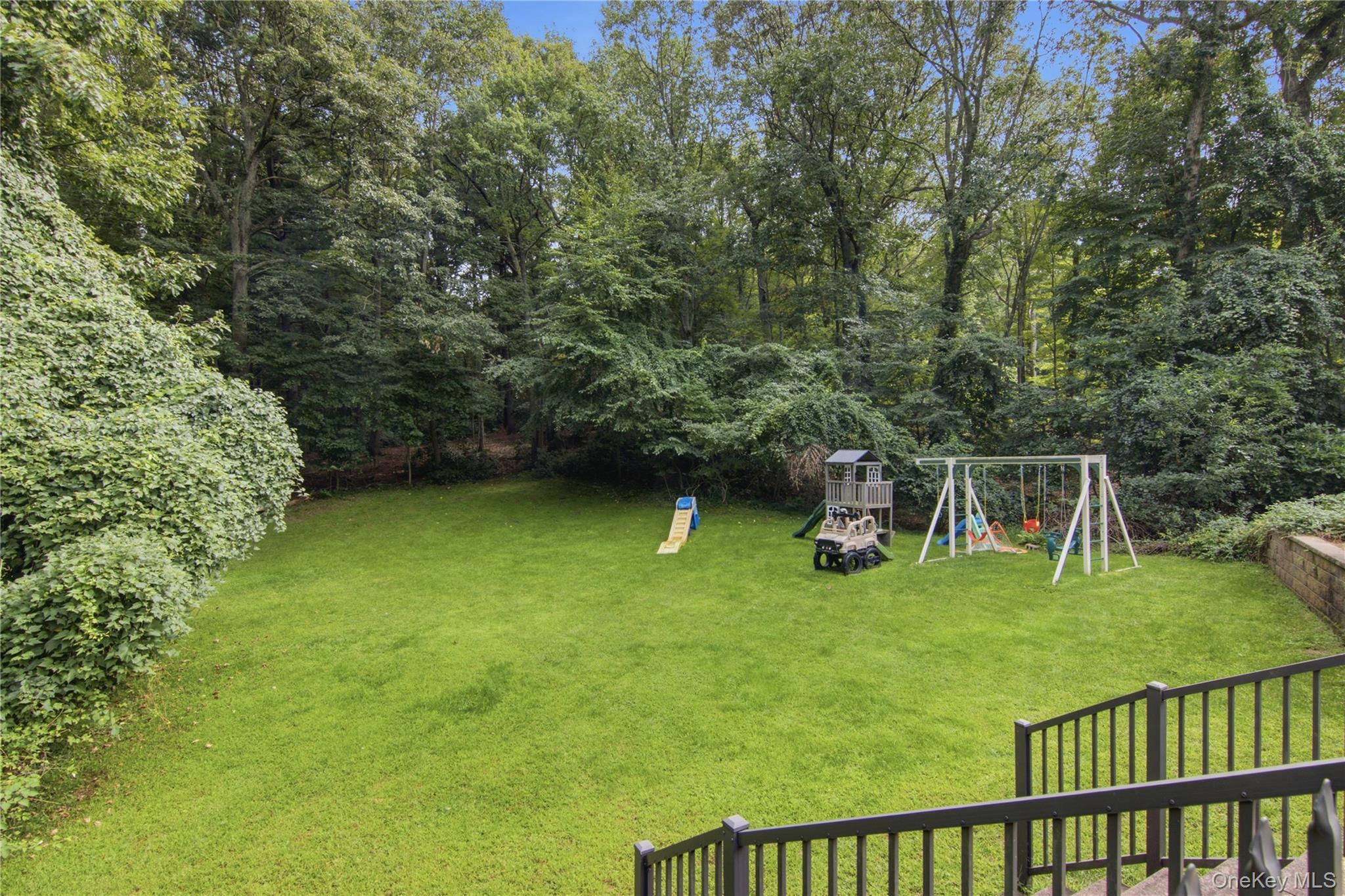 45 Meadow Glen Road – For Sale photo 42