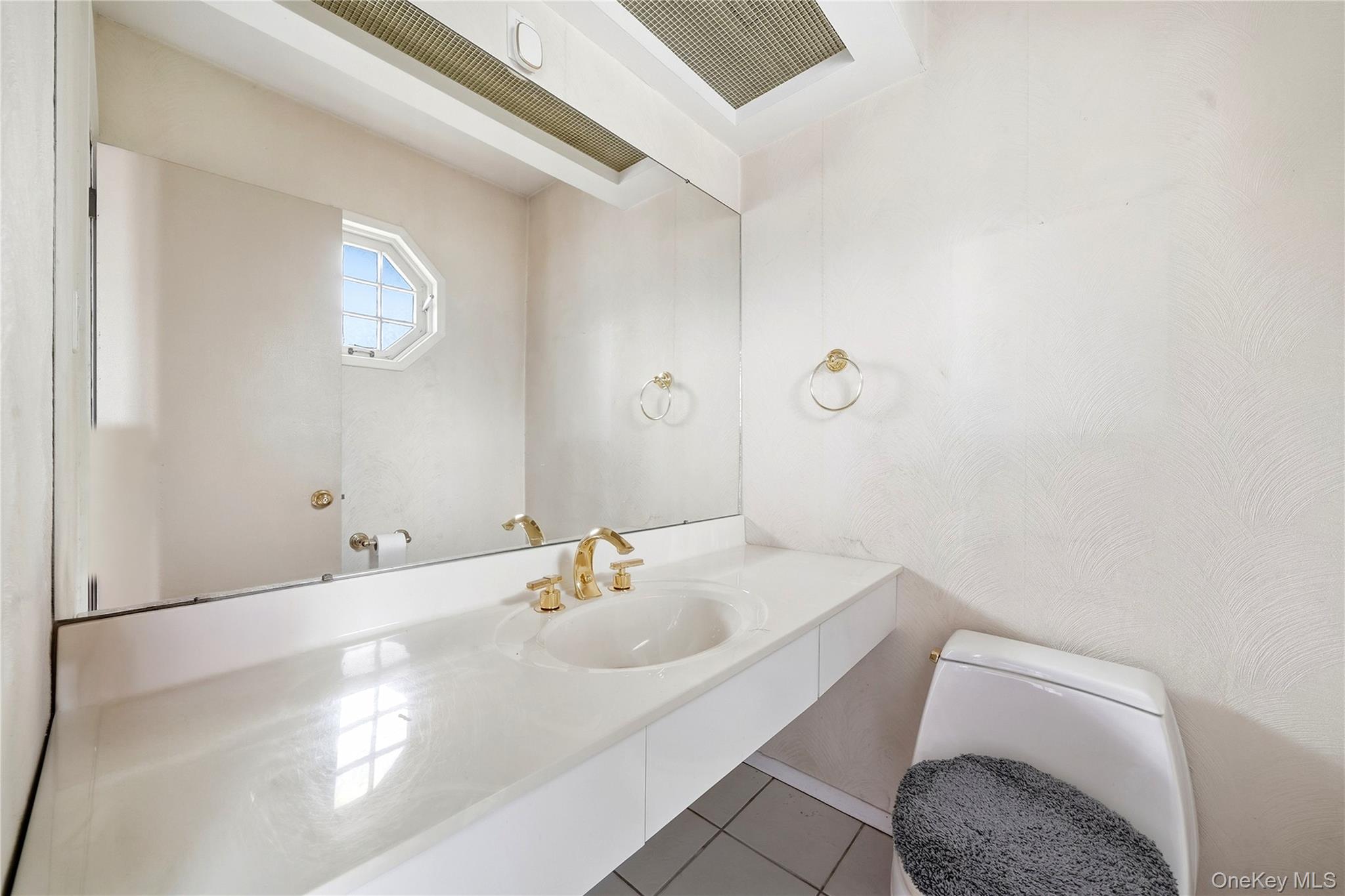 156 Broadway – For Sale photo 32