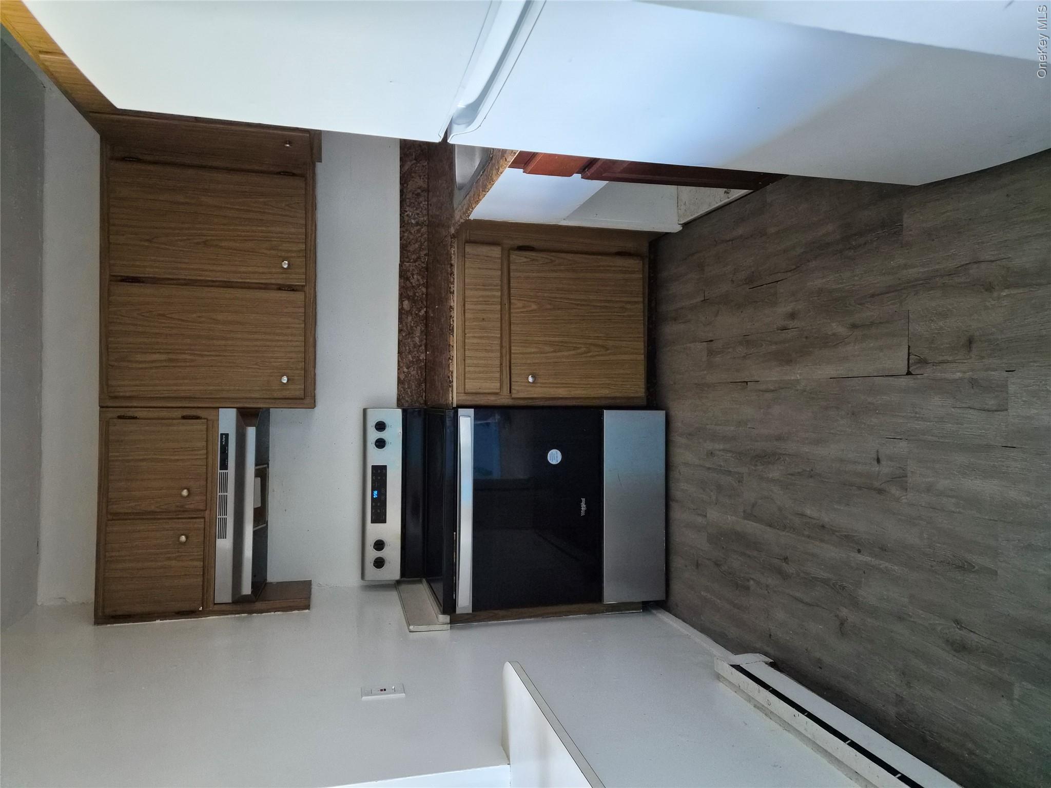 6 Boxwood Court, Unit 6 photo 3