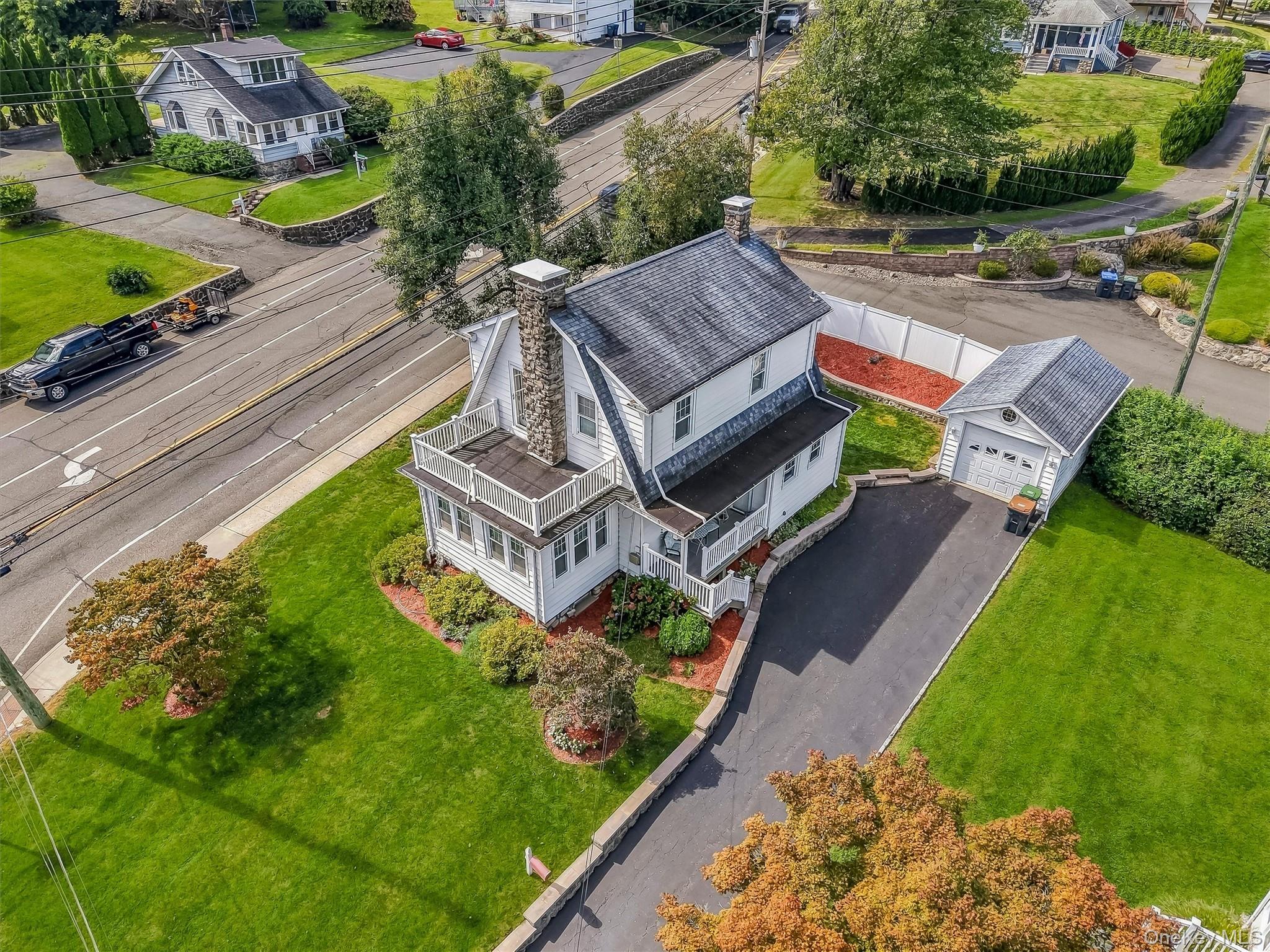 32 Ramapo Road – For Sale photo 3