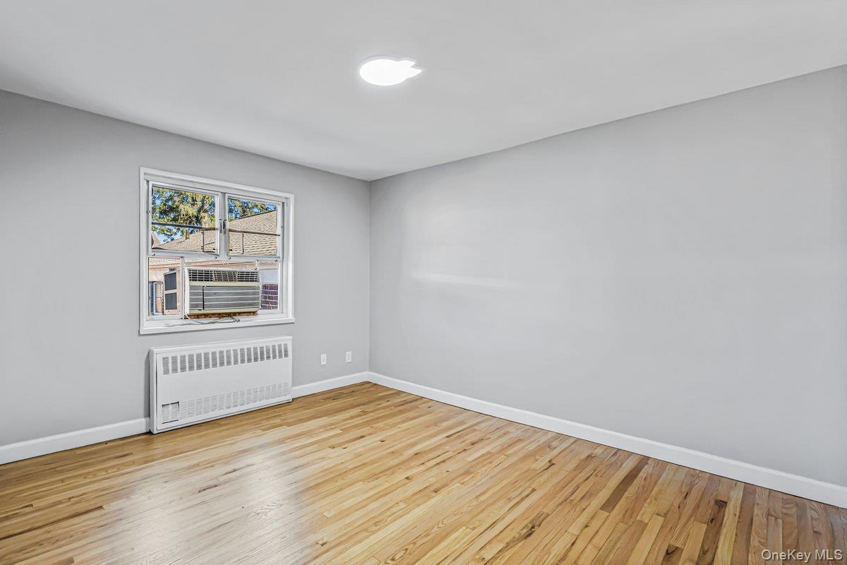 226-29 Manor Rd, Unit #2 Upper photo 13