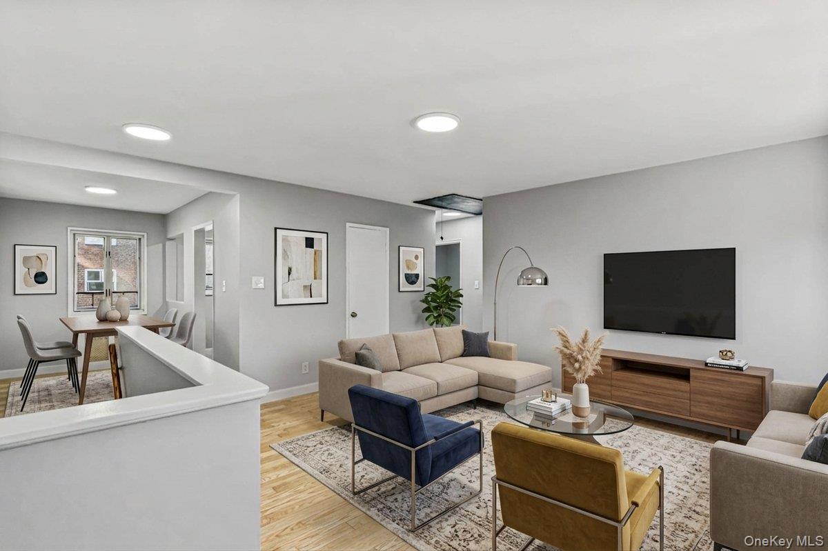 226-29 Manor Rd, Unit #2 Upper photo 10
