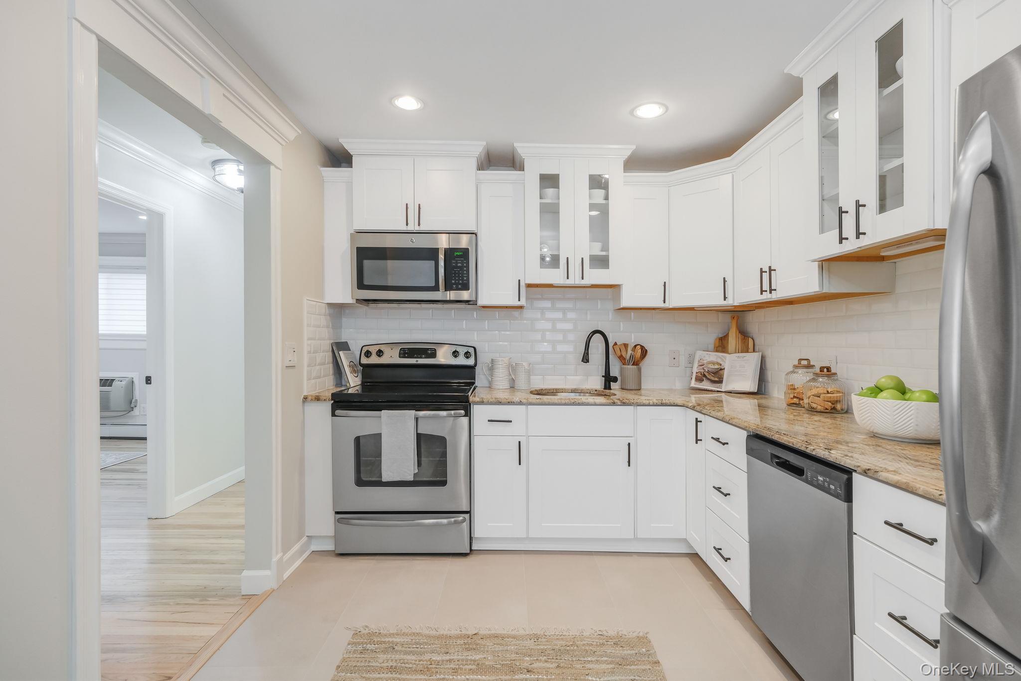10 Smithtown Boulevard, Unit 6A photo 2
