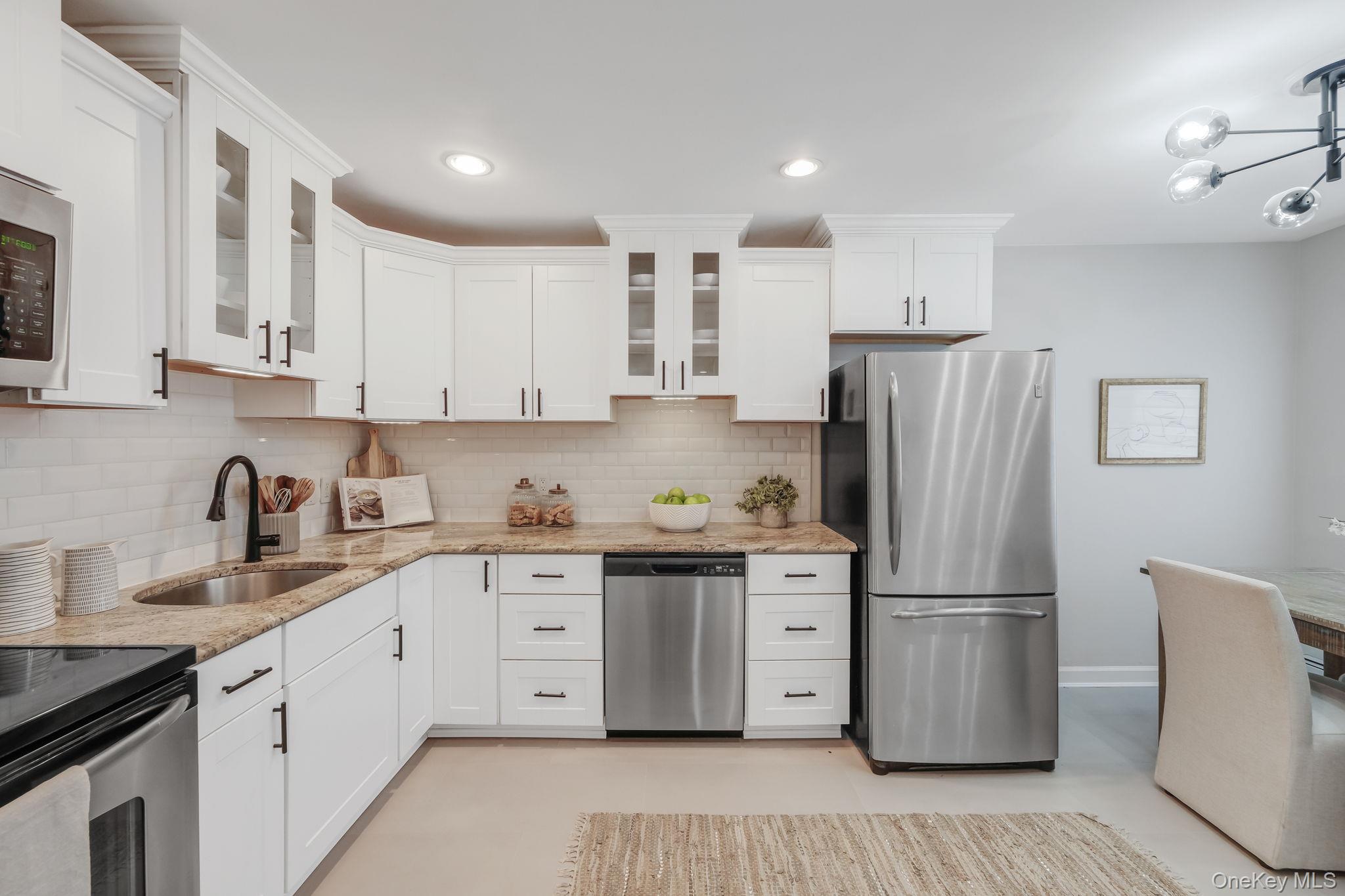 10 Smithtown Boulevard, Unit 6A photo 3
