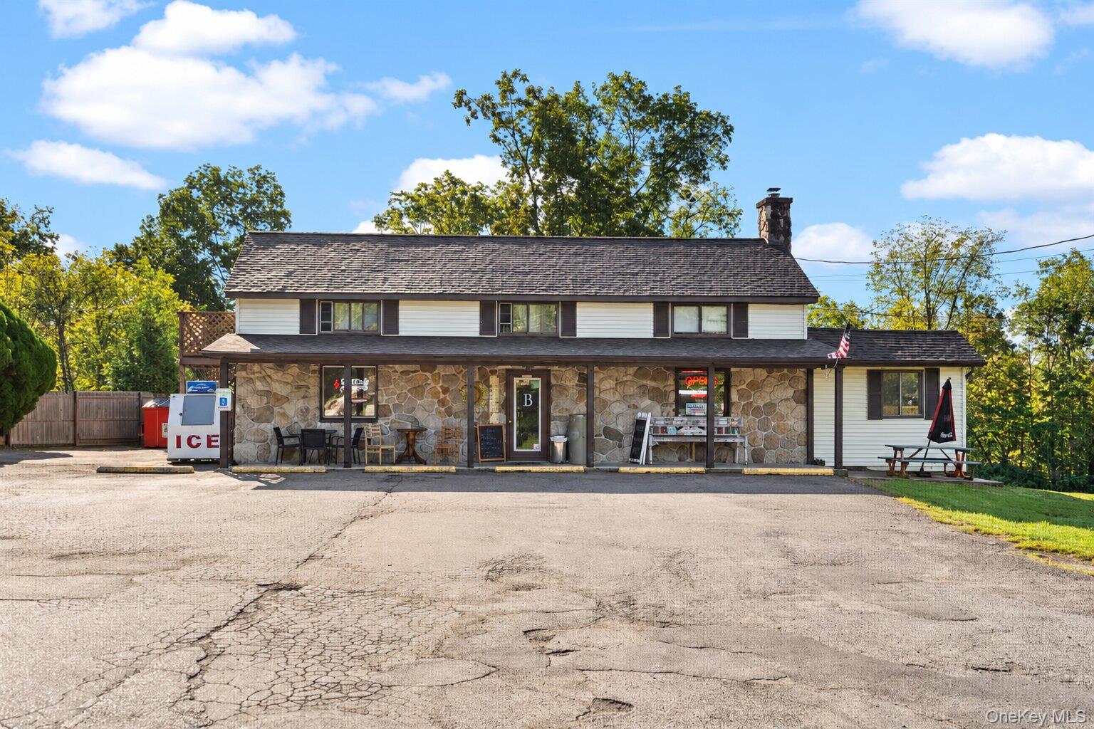 1218 Burlingham Road – For Sale