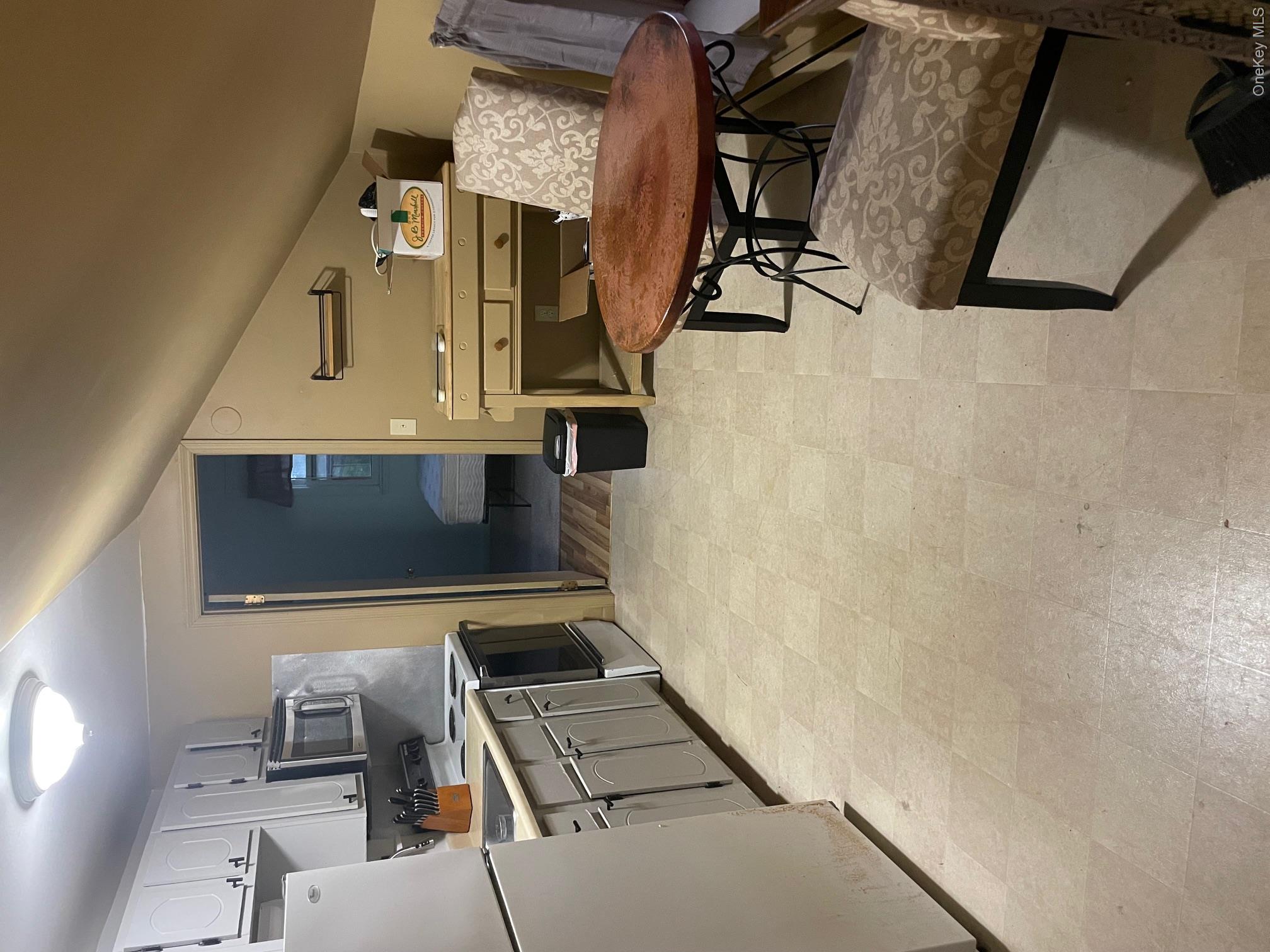 1218 Burlingham Road – For Sale photo 10
