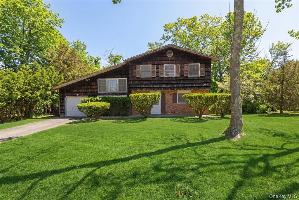 43 Village Lane – For Sale