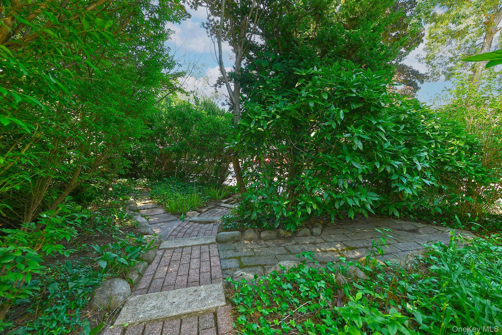 20 Brook Lane – For Sale photo 26