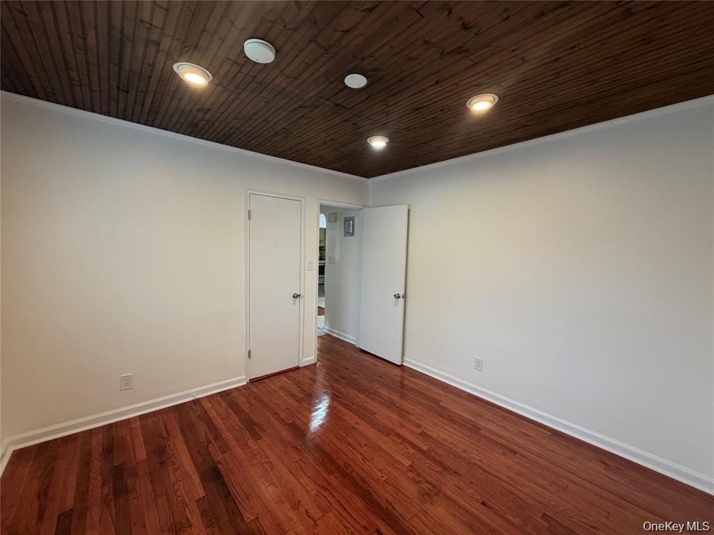 7231 Little Neck Parkway, Unit 1st Floor photo 8