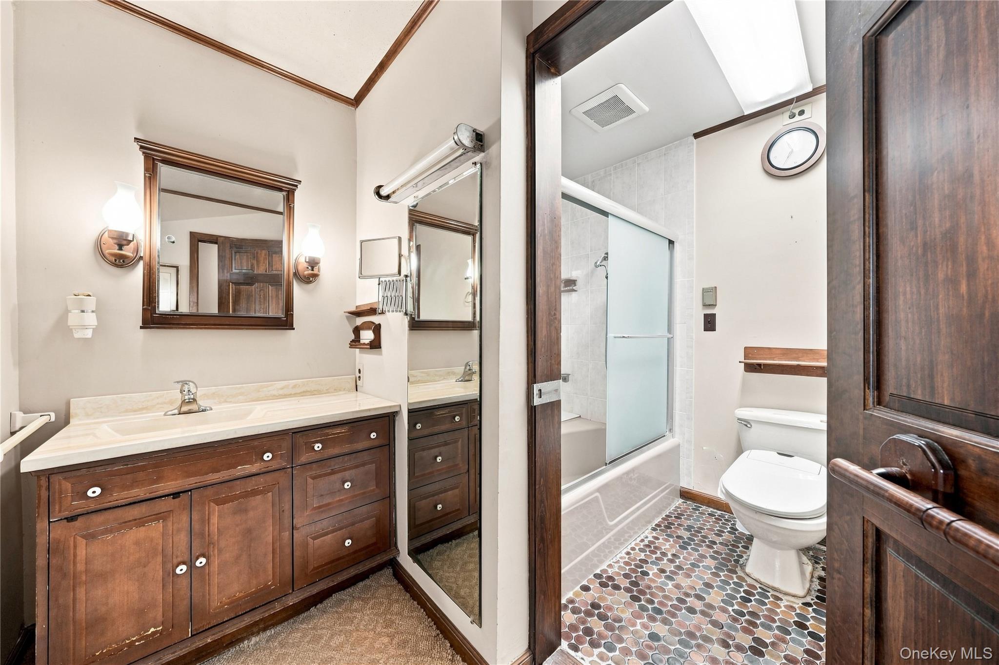 75 Weaving Lane – For Sale photo 16