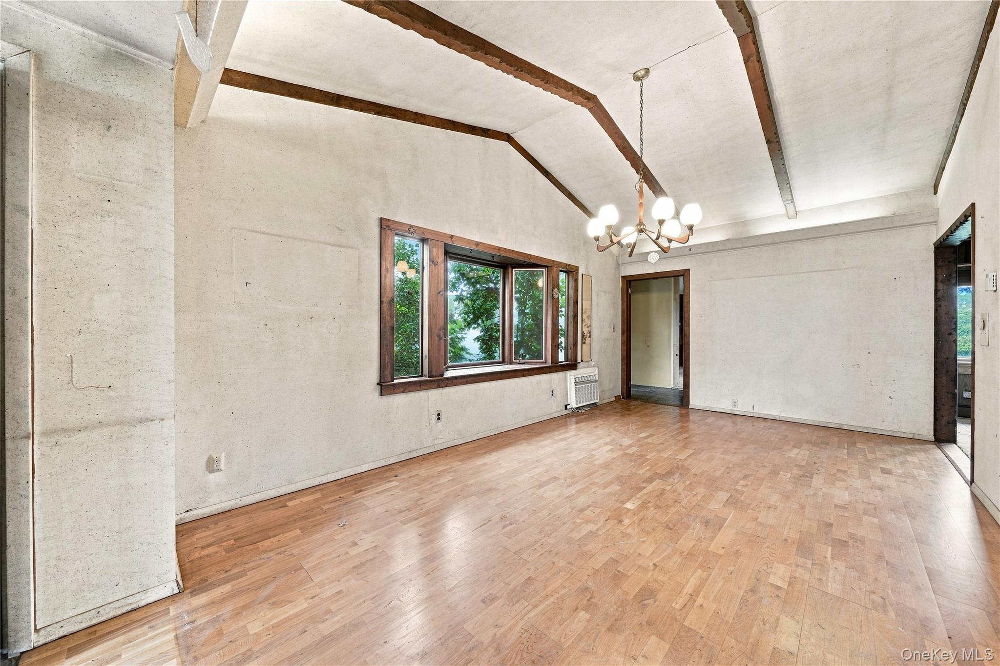75 Weaving Lane – For Sale photo 3