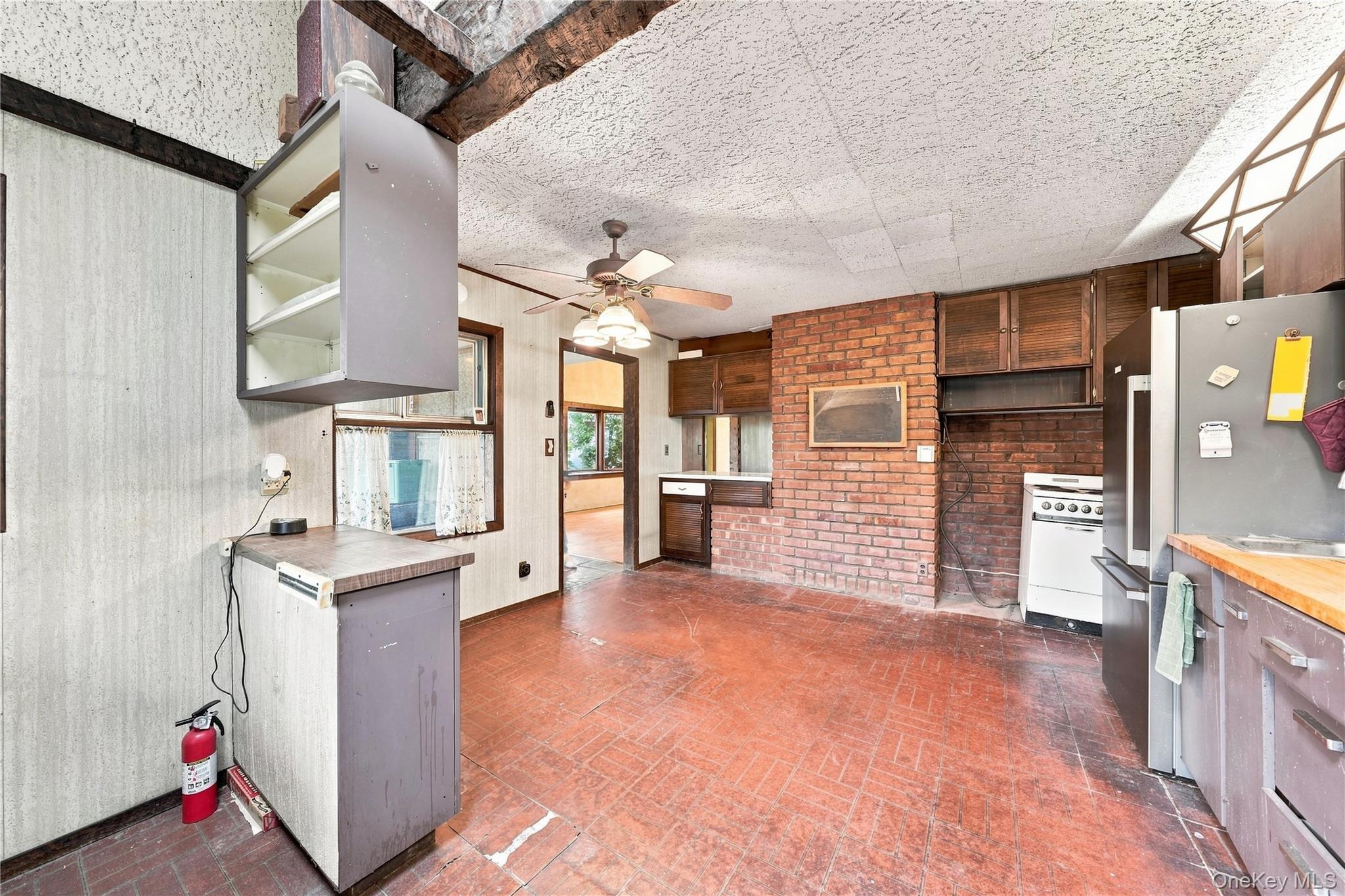 75 Weaving Lane – For Sale photo 7
