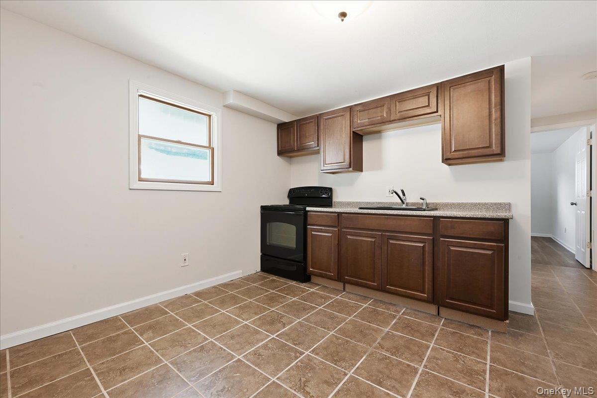 6 Adam Road W – For Sale photo 20