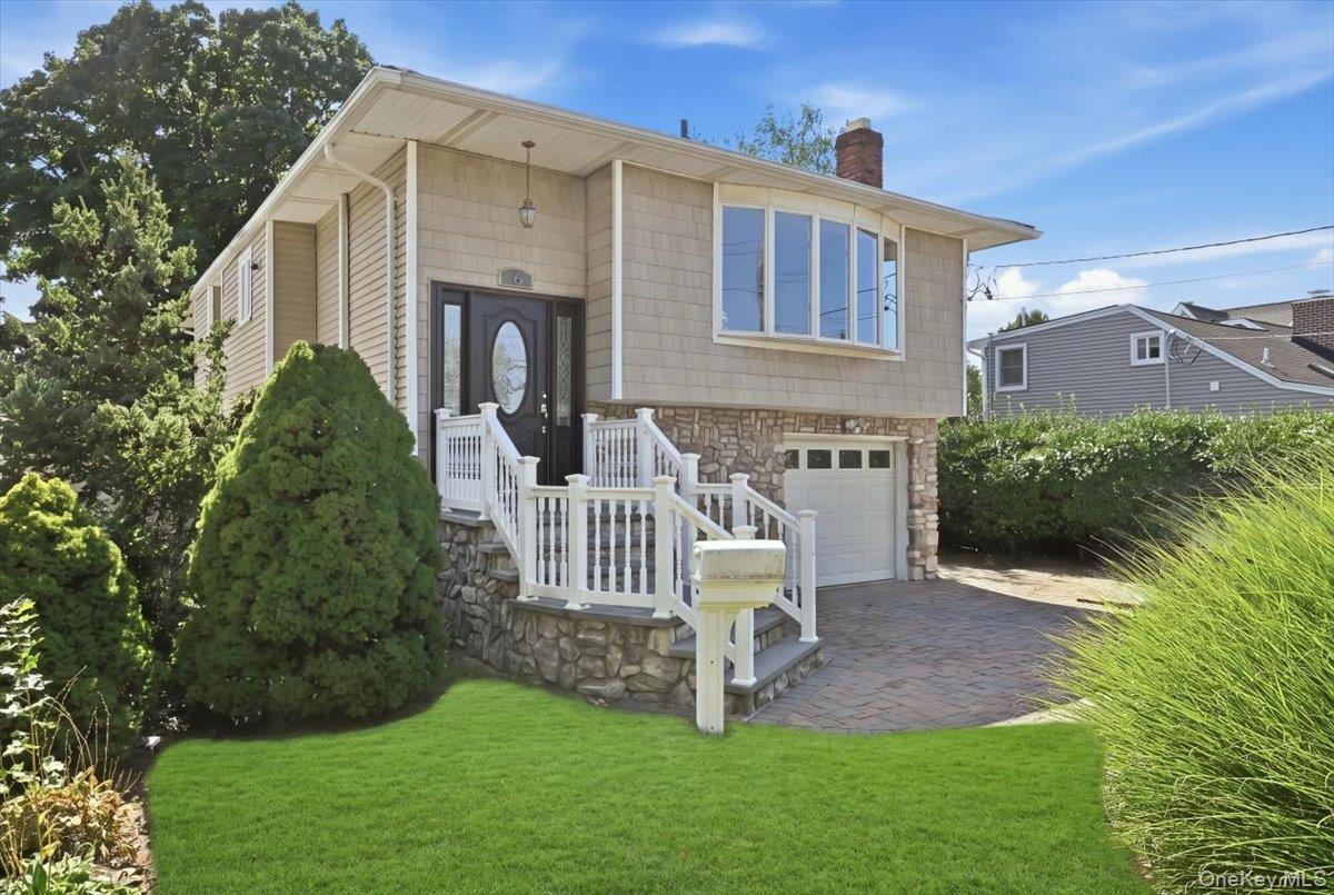 6 Adam Road W – For Sale