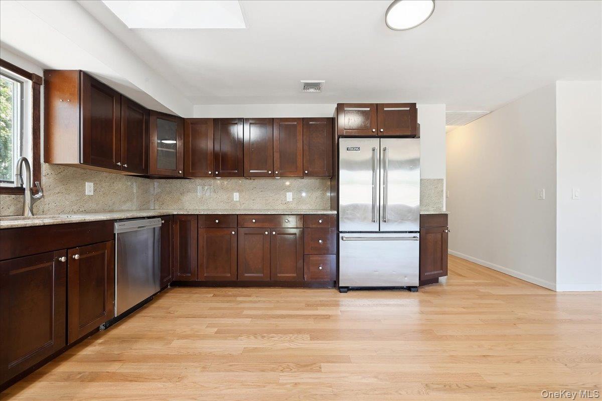 6 Adam Road W – For Sale photo 11