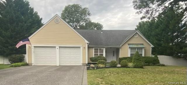6 Royal Drive – For Sale