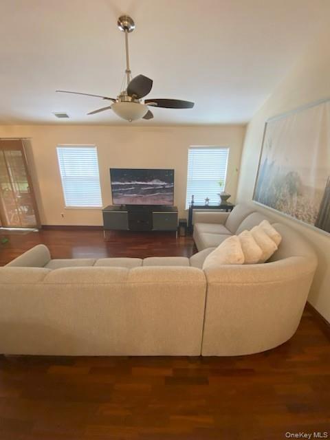 6 Royal Drive – For Sale photo 3