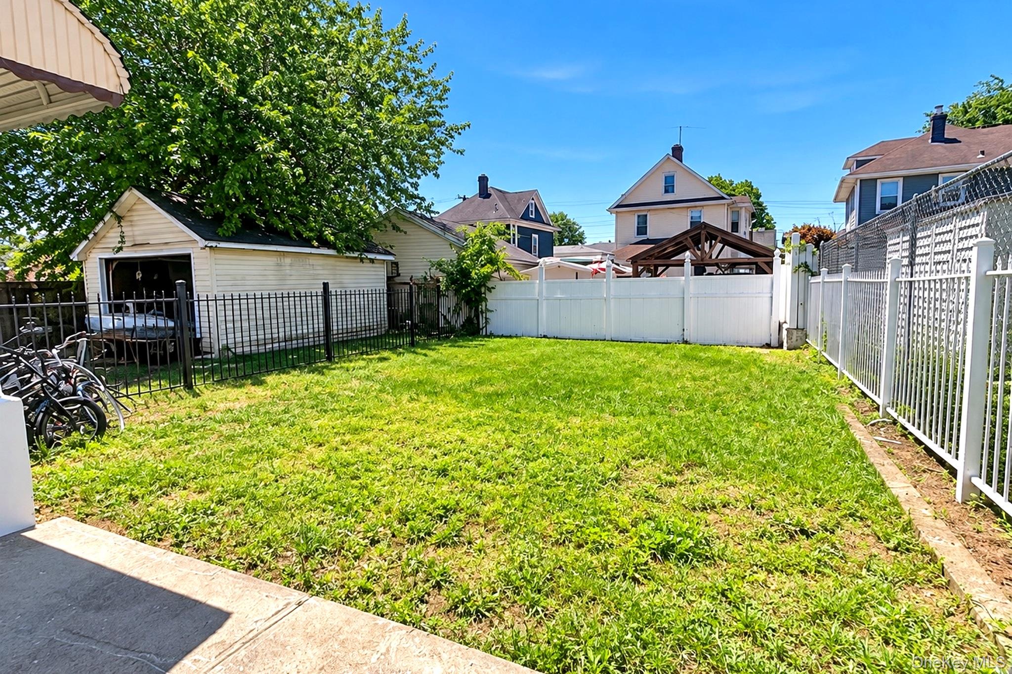 218-42 140th Avenue – For Sale photo 9