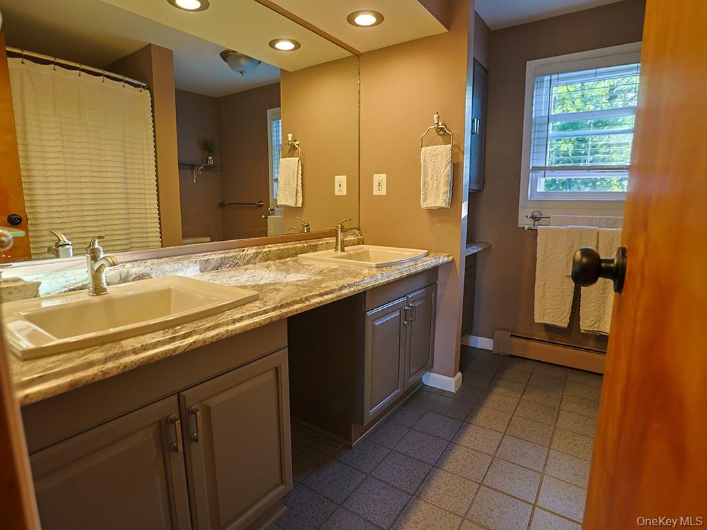 104 Ayers Court – For Sale photo 2