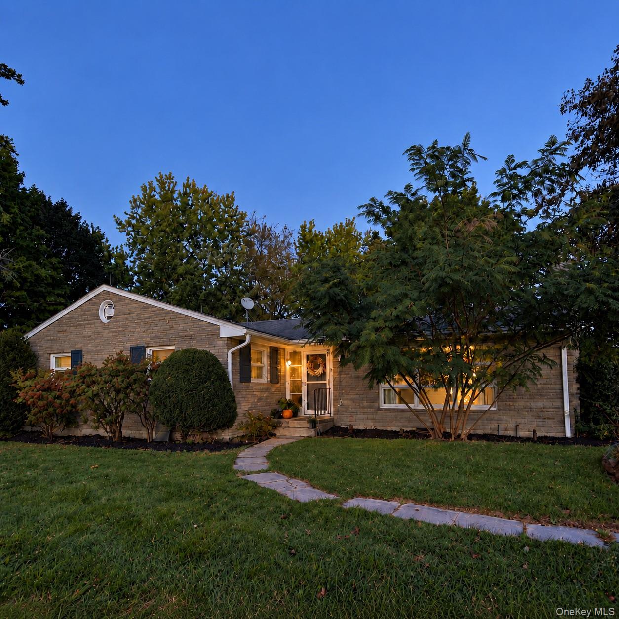 6 Hope Lane – For Sale