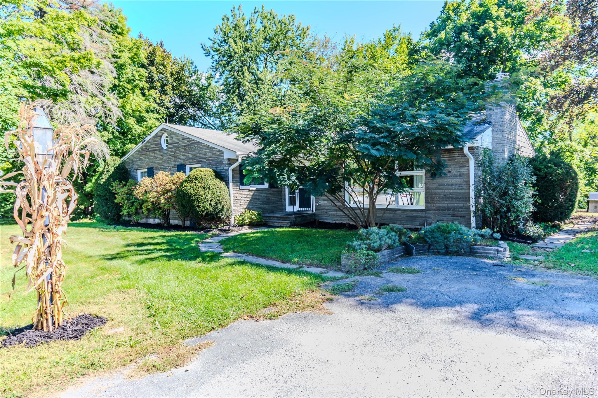 6 Hope Lane – For Sale photo 5