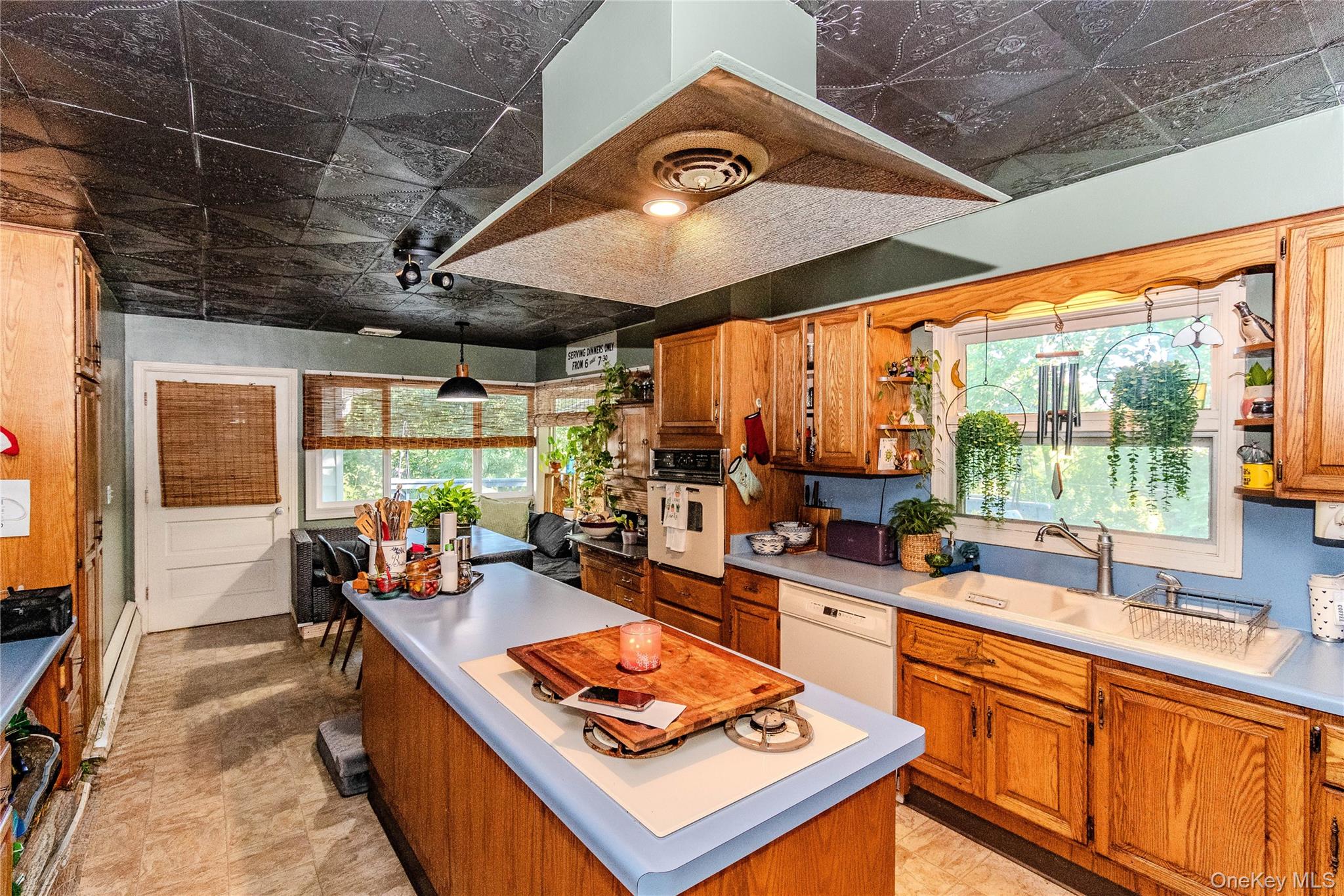 6 Hope Lane – For Sale photo 17