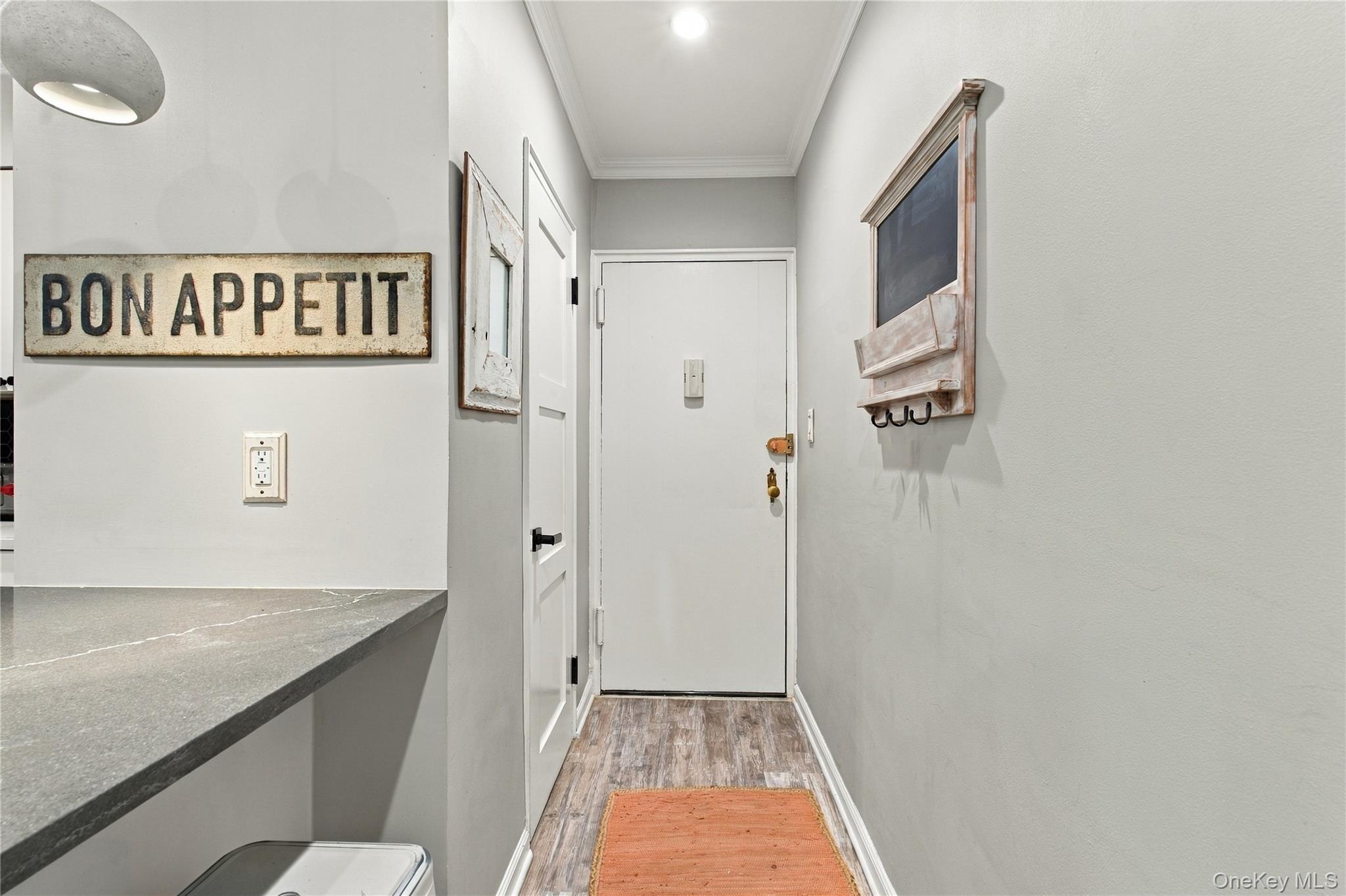 2 Bryant Crescent, Unit 1N photo 3