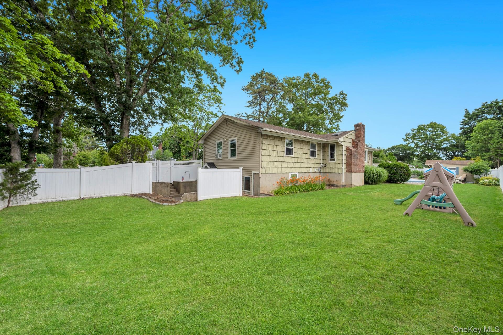 93 Midwood Avenue – For Sale photo 12