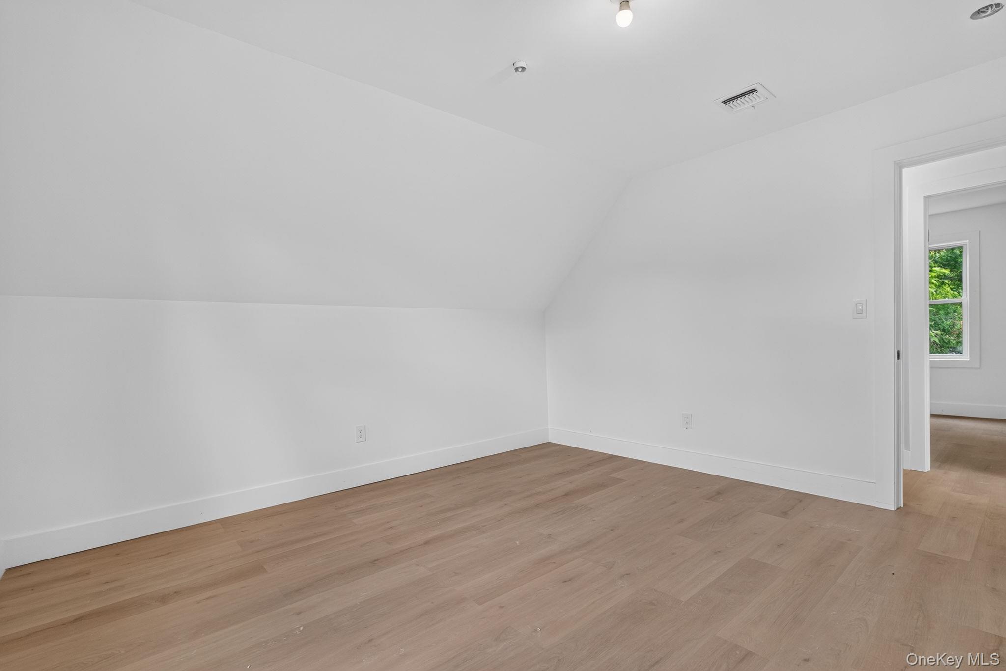 76 Poplar Street – For Sale photo 33