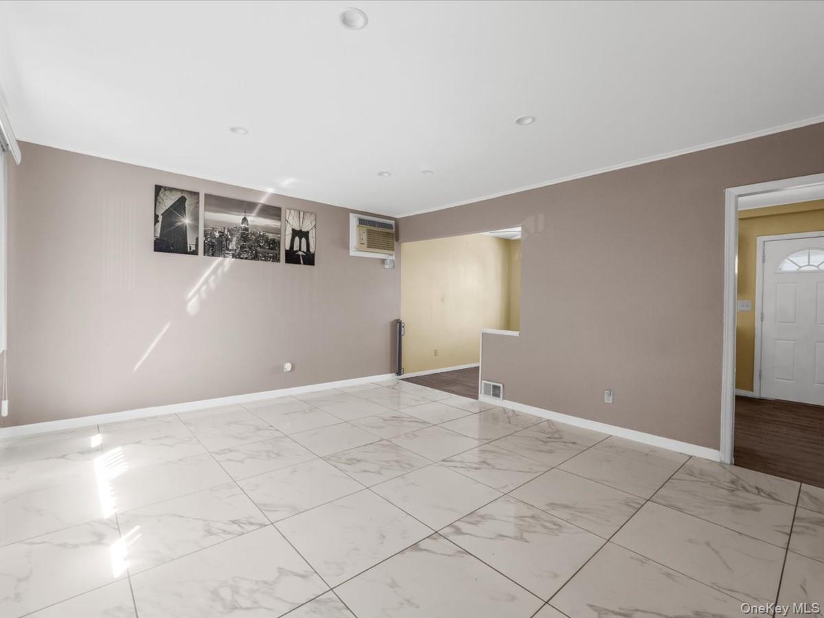 77 Litchfield Avenue – For Sale photo 3