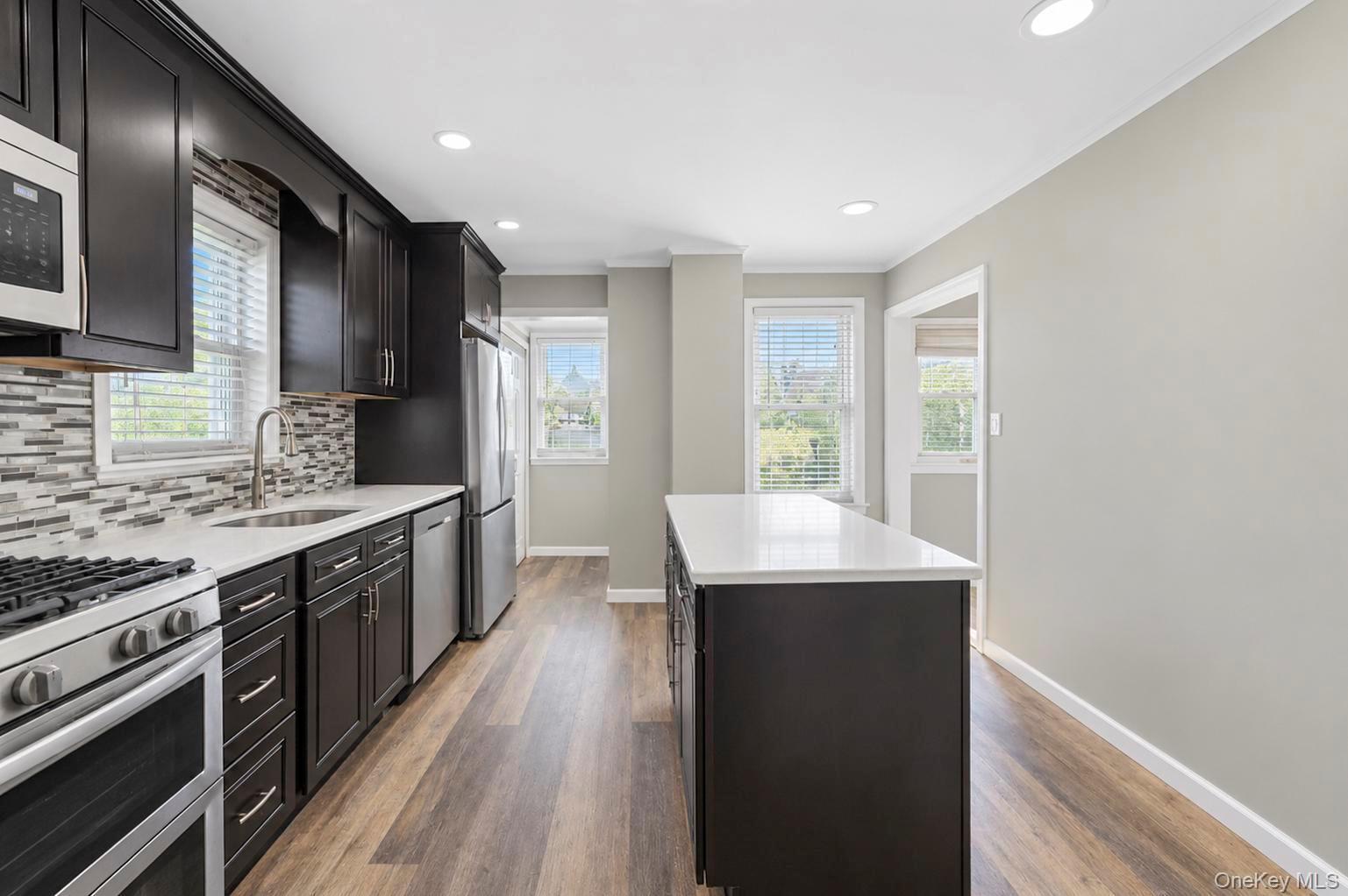 63 S Franklin Avenue – For Sale photo 2