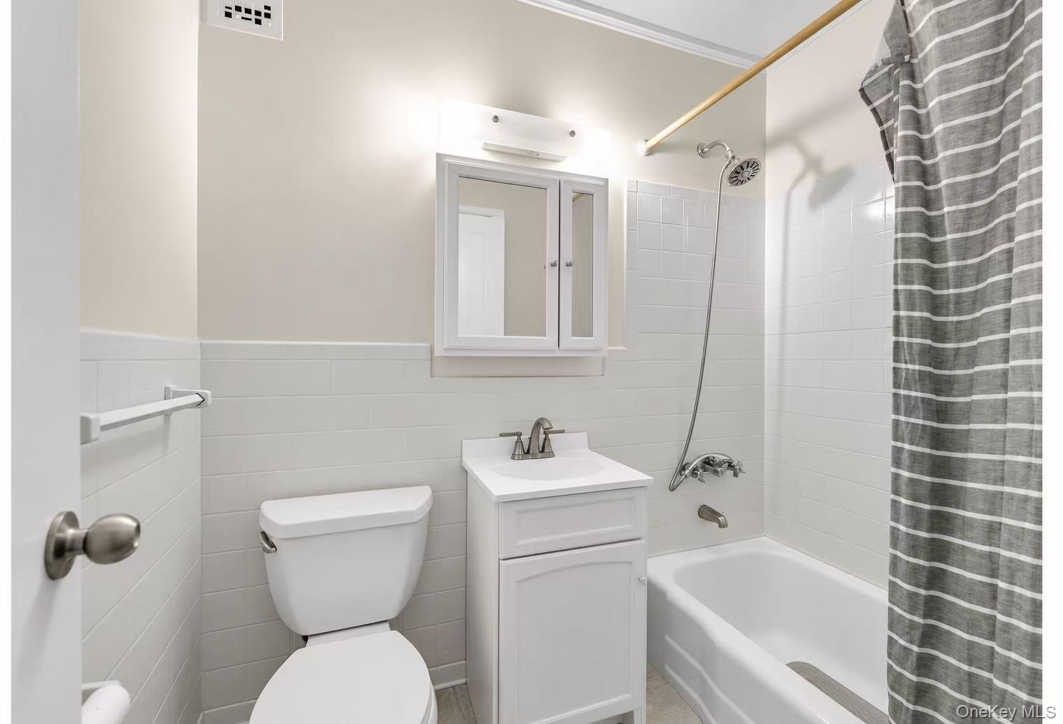 241-20 Northern Blvd, Unit 6K photo 11