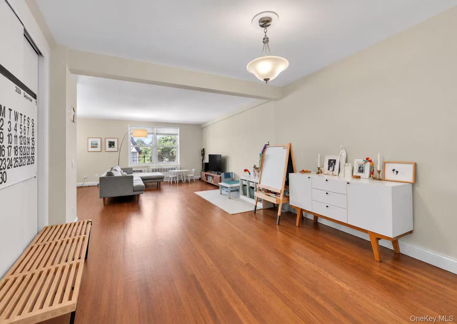 241-20 Northern Blvd, Unit 6K photo 2