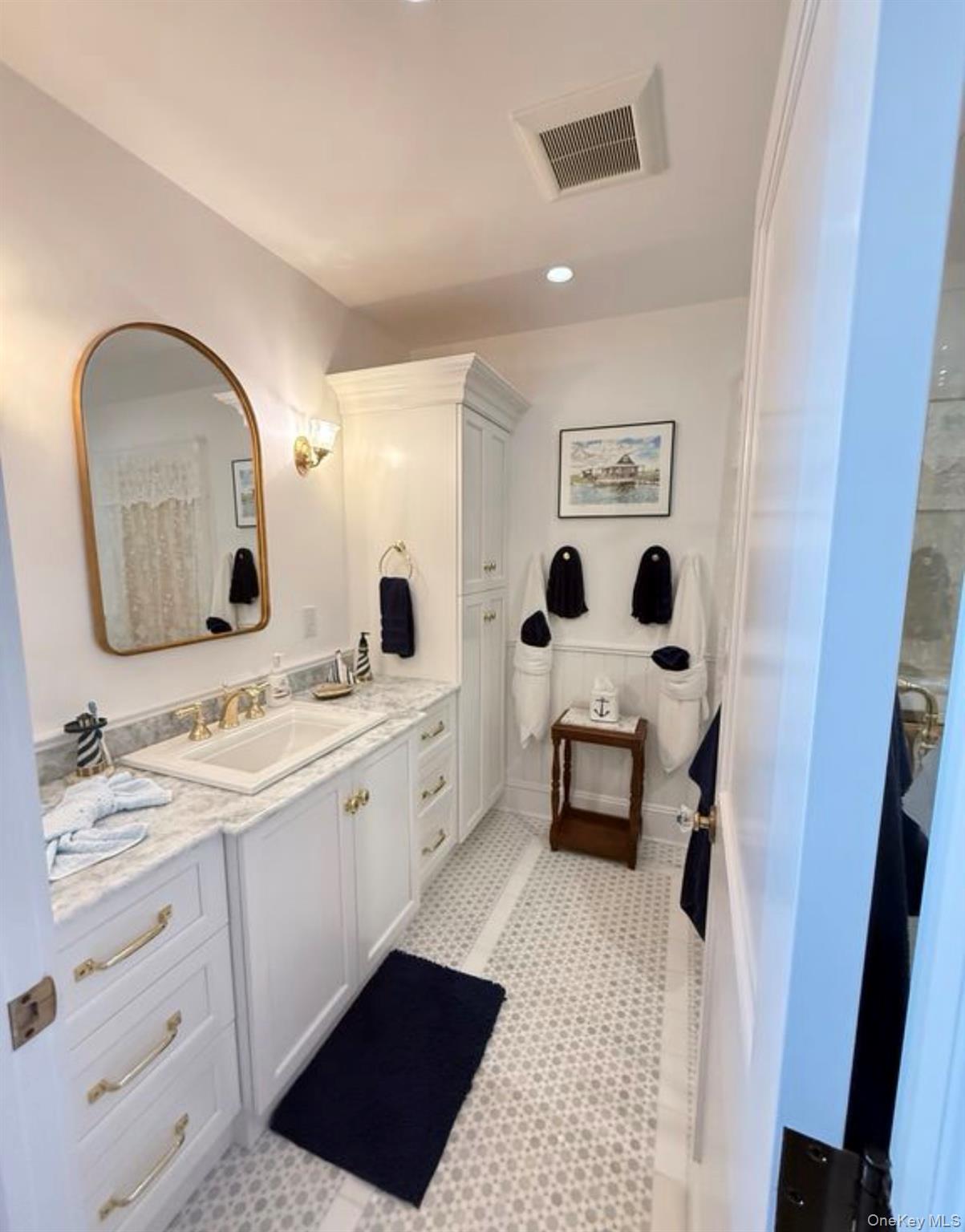 92 Hewlett Avenue – For Rent photo 11