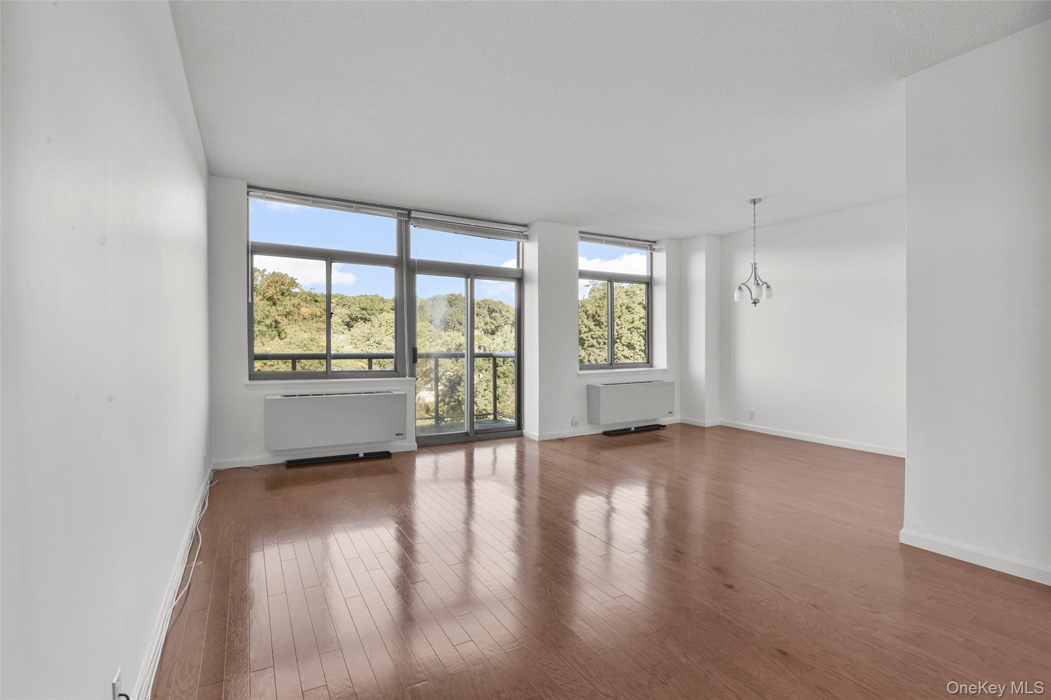 35 N Chatsworth Avenue, Unit 6C photo 7