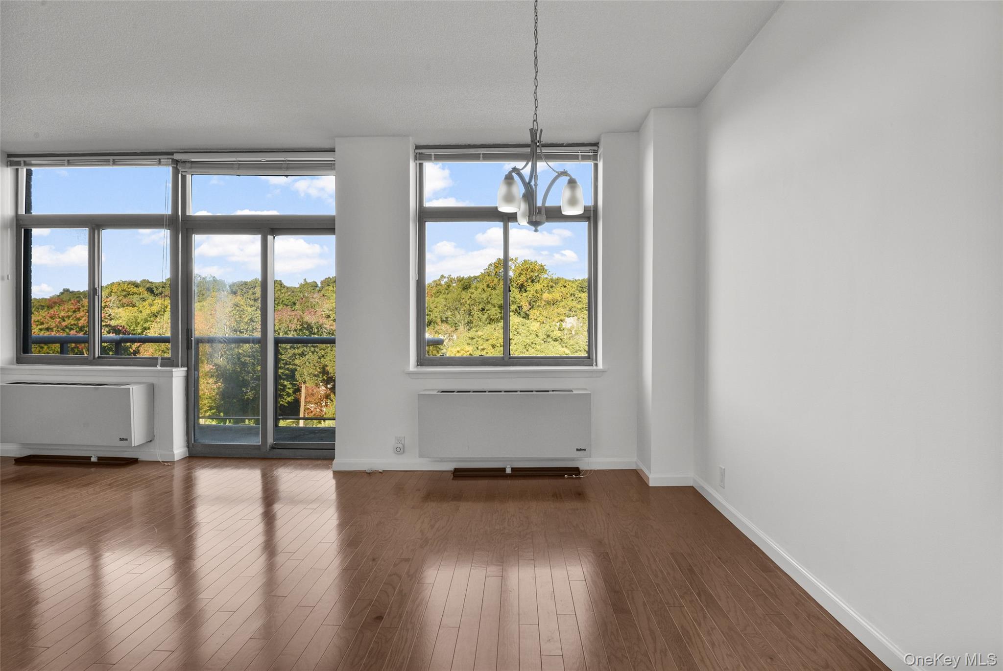 35 N Chatsworth Avenue, Unit 6C photo 11