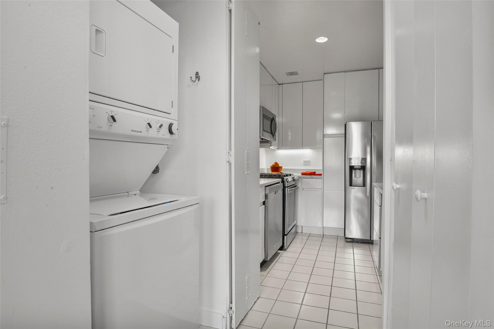 35 N Chatsworth Avenue, Unit 6C photo 13
