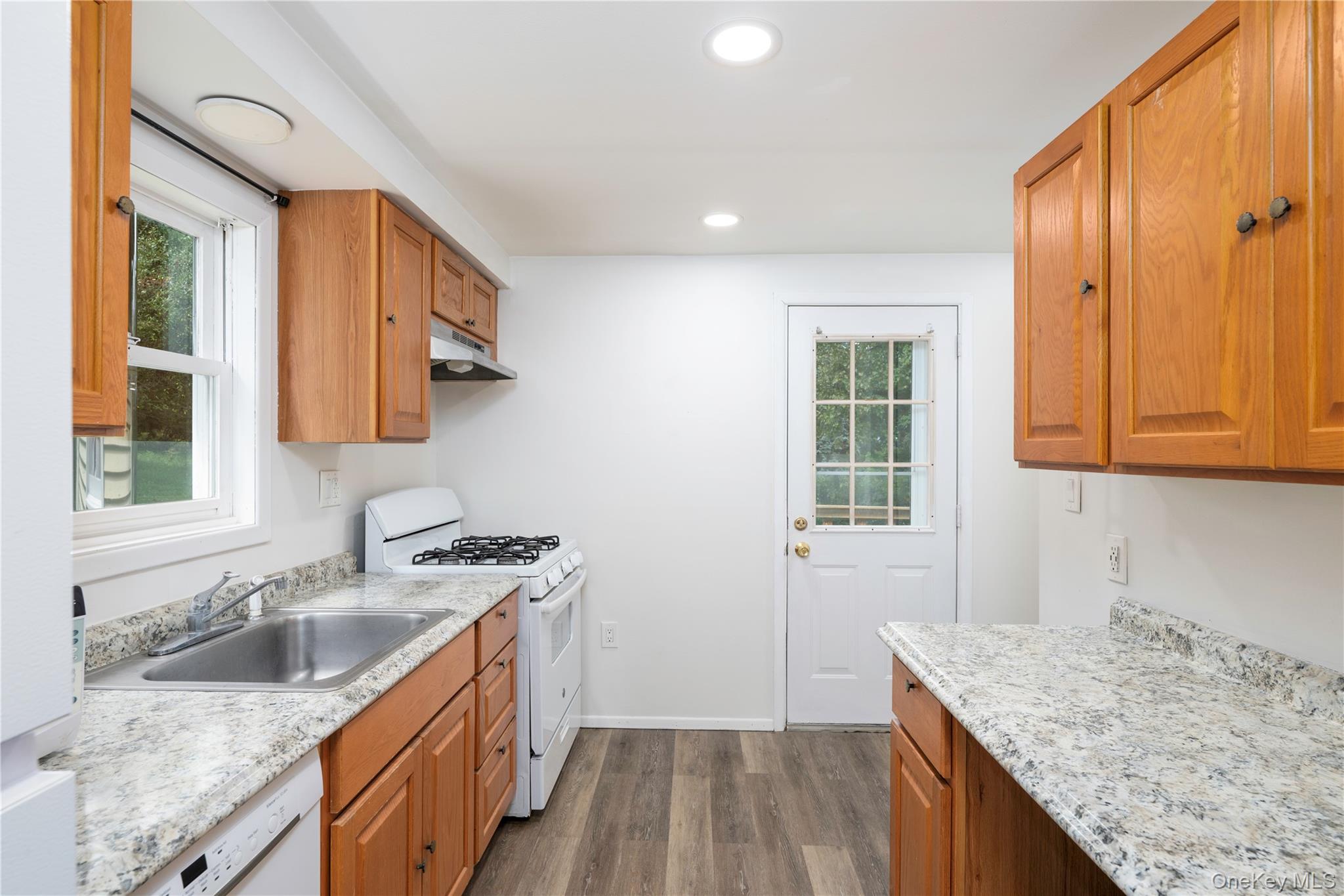 158 Stagecoach Pass – For Sale photo 8