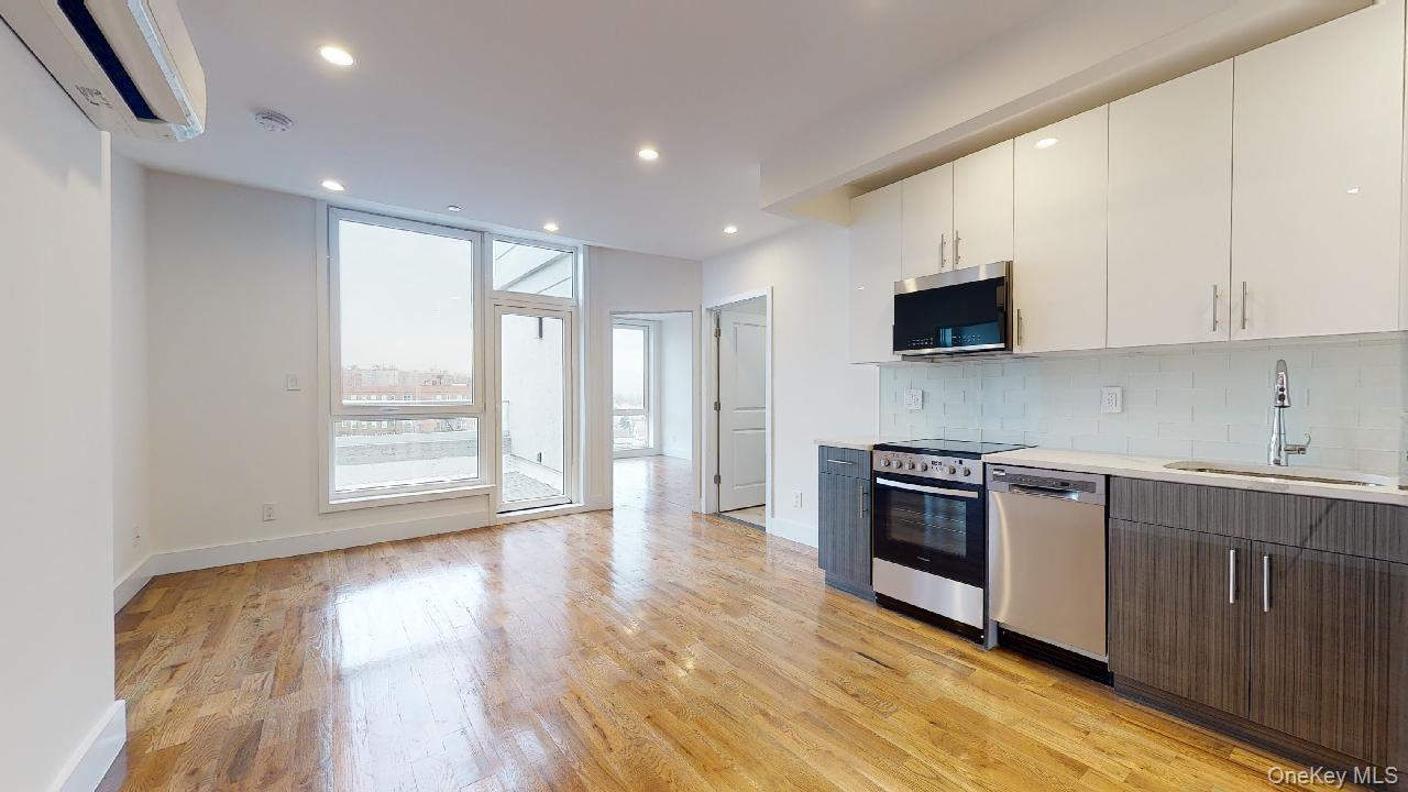 138-28 Queens Boulevard, Unit PH-7F photo 3