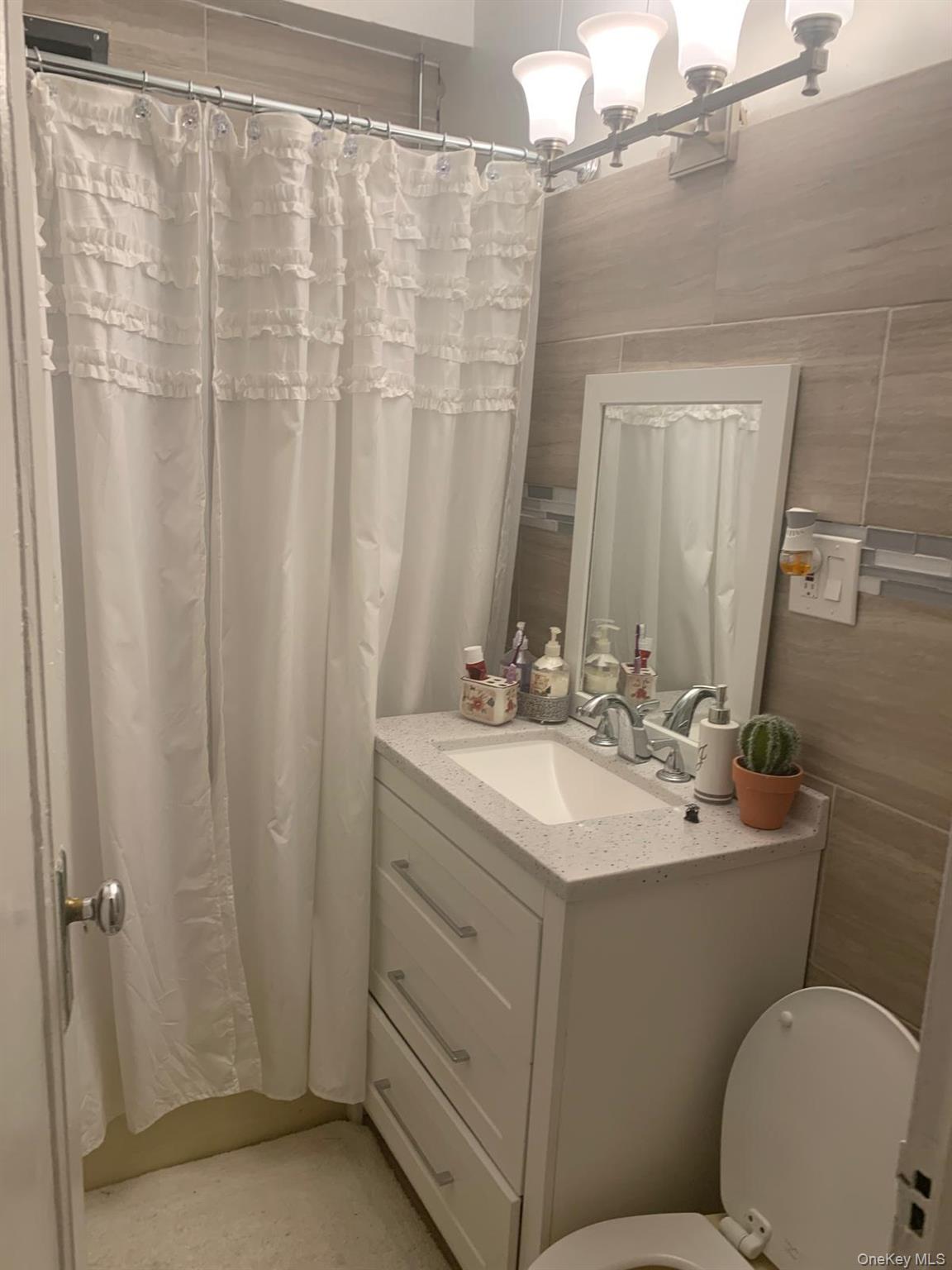 1700 Metropolitan Avenue, Unit 6D photo 10