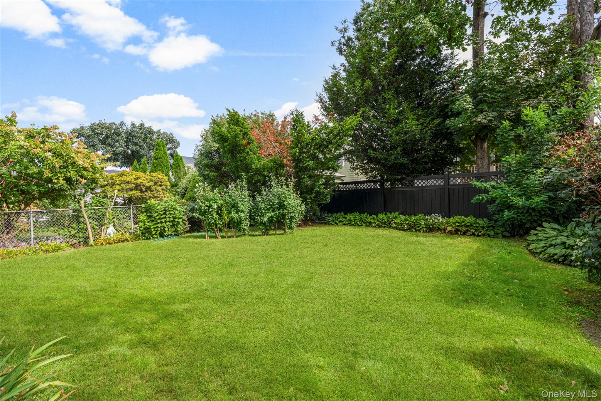 18 Second Avenue – For Sale photo 17