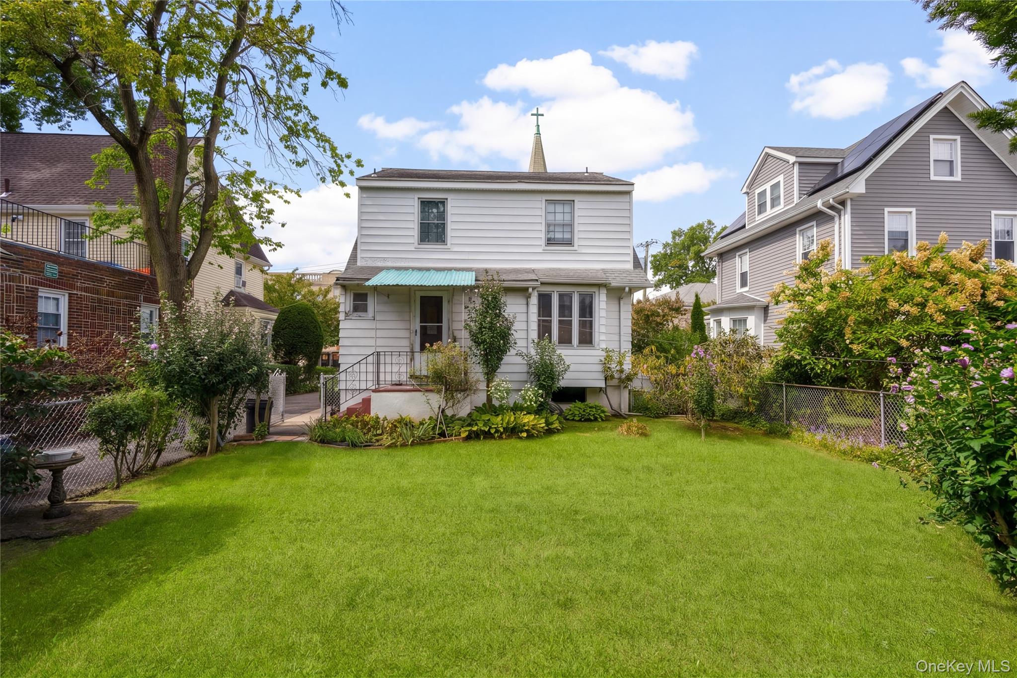 18 Second Avenue – For Sale photo 19