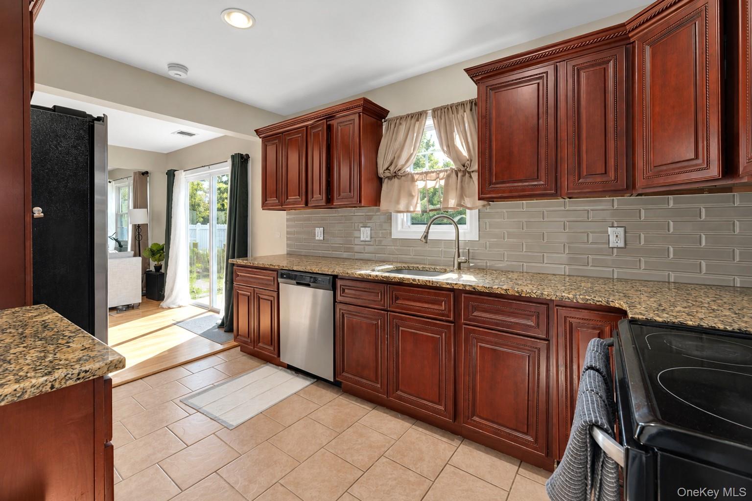 11 Palm Street – For Sale photo 9
