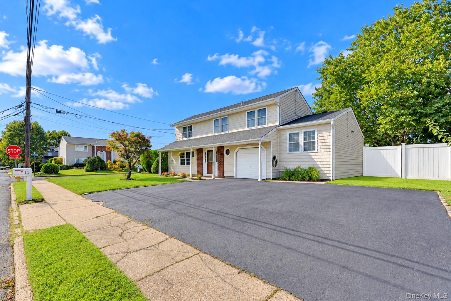11 Palm Street – For Sale photo 2