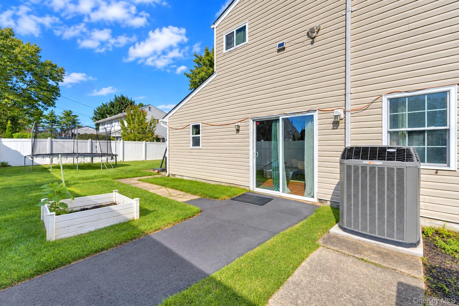 11 Palm Street – For Sale photo 30