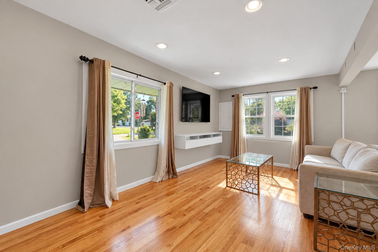11 Palm Street – For Sale photo 6