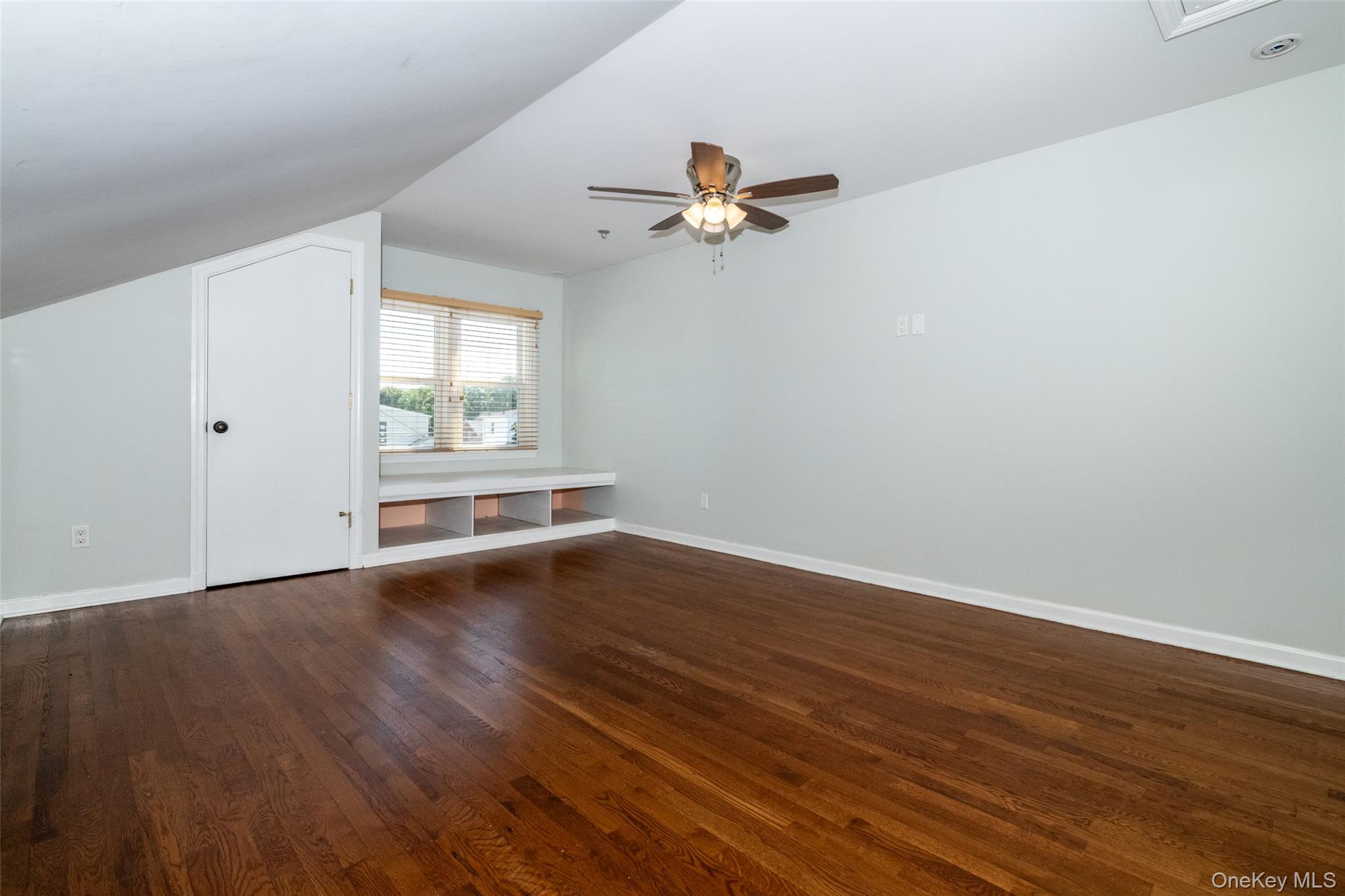 7 Ronalds Avenue – For Rent photo 11