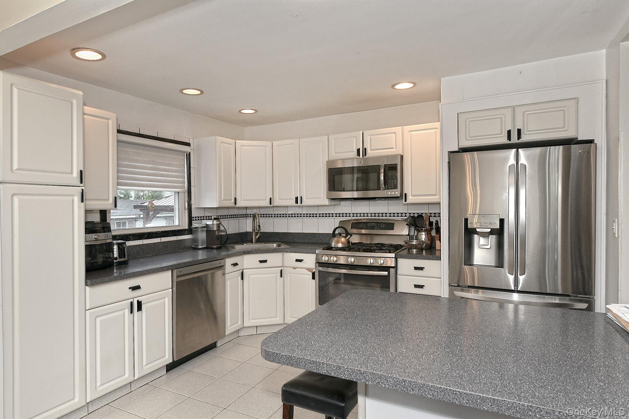 3730 Bernard Drive – For Sale photo 14