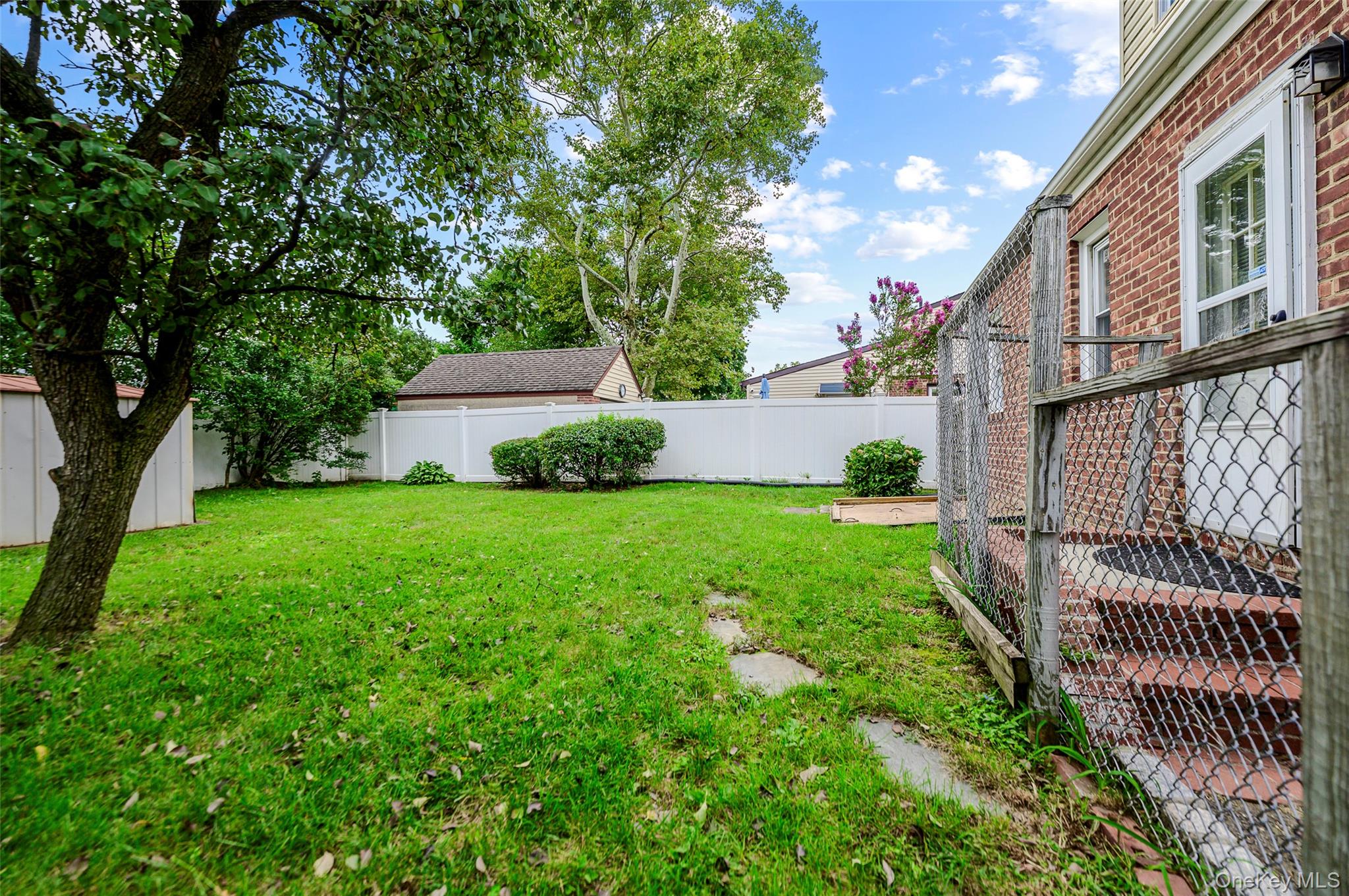 596 Irving Street – For Sale photo 21